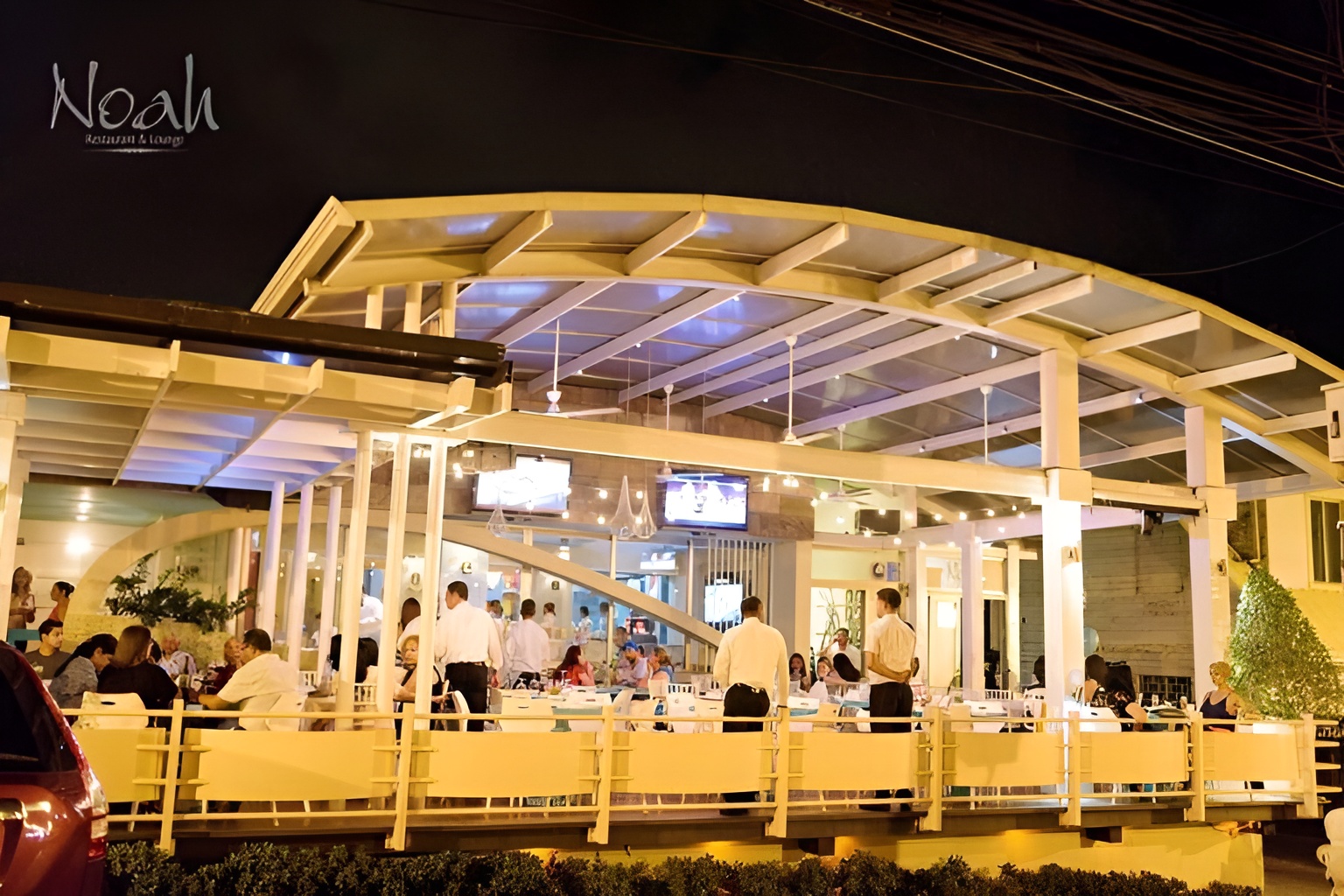 Noah Restaurant & Lounge