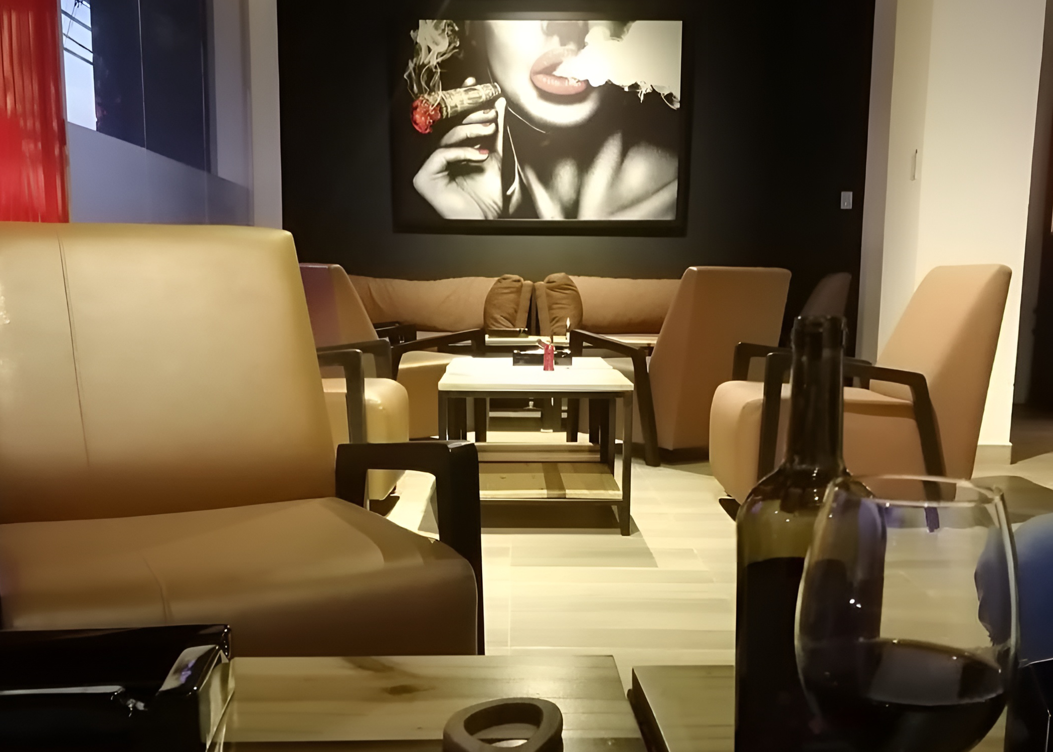 Humo Cigar Club & Bar Bonao